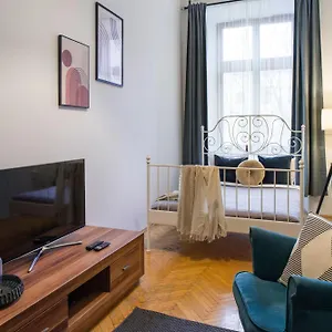 Wawelove Royal Spacious 2 Bedroom Apt 1 Min To Main Sq! Apartment